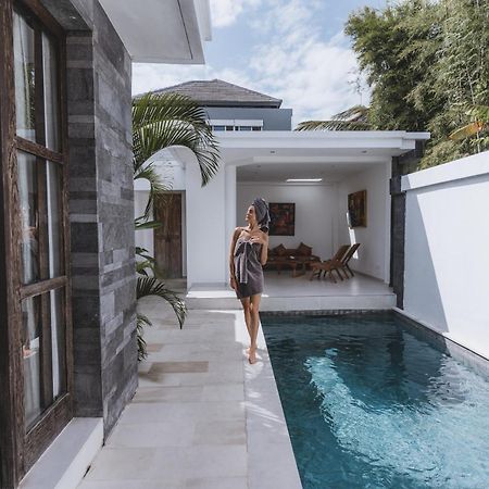 Aster Villa Seminyak ภายนอก รูปภาพ