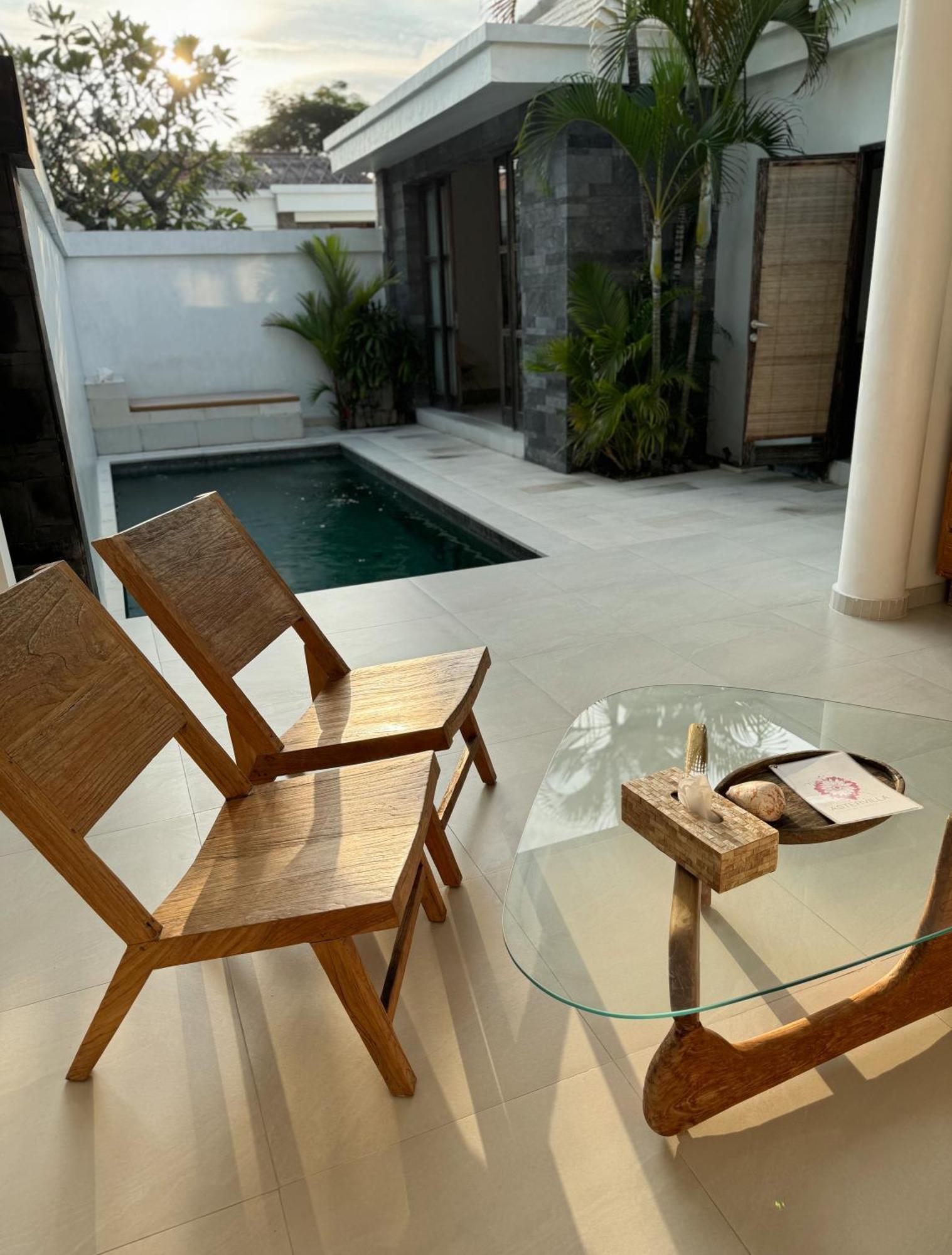 Aster Villa Seminyak ภายนอก รูปภาพ